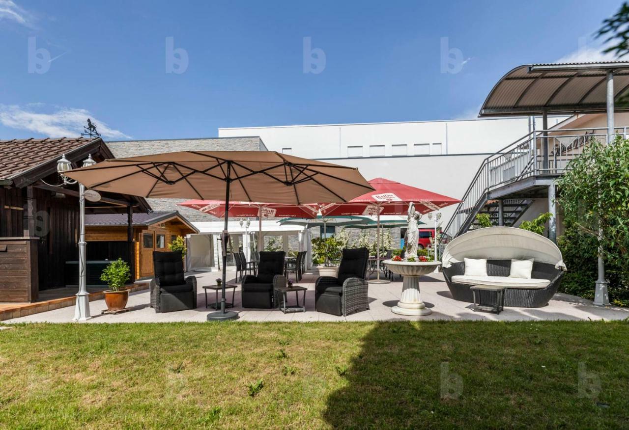 Stadthotel Geis Бад-Нойштадт-ан-дер-Зале Екстер'єр фото